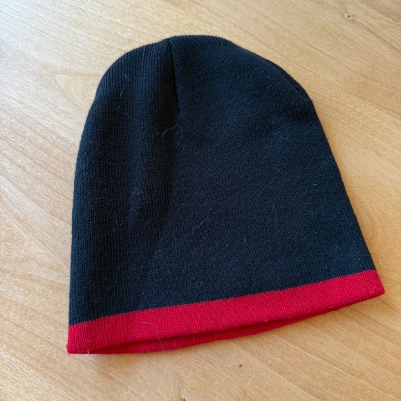 BLACK KNIT BEANIE ANIMAL PAW PRINT CASUAL OUTDOOR HAT STREETWEAR - Picture 4 of 8